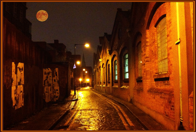 “Jack Moon Fever” - Meet Jack The Ripper's Home